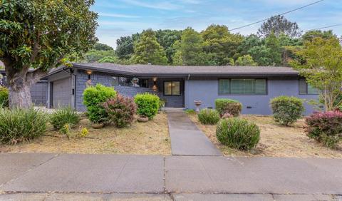 535 Pomona St, Crockett, CA 94525