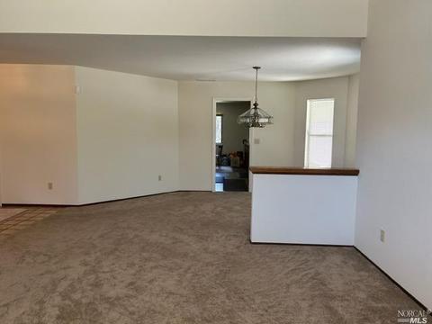 390 Darley Dr, Vallejo, CA 94591 photo 4