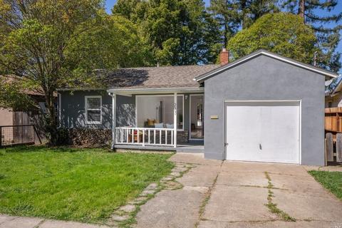 237 S Montgomery St, Napa, CA 94559