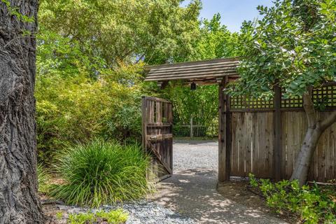 701 S Fitch Mountain Rd S, Healdsburg, CA 95448