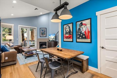 542 Grove St, Healdsburg, CA 95448