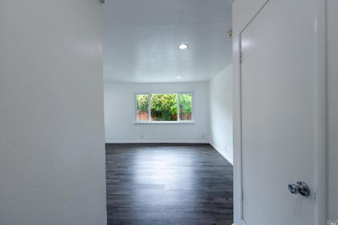 1007 Keats Dr, Vallejo, CA 94591 photo 4