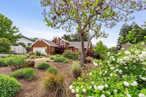 14 Sunnyslope Ct, Petaluma, CA 94952
