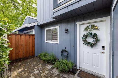 761 Racquet Club Cir, Rohnert Park, CA 94928