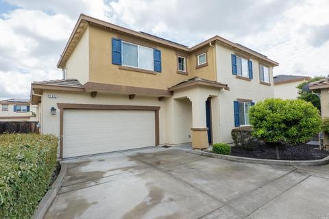 792 Embassy Cir, Vacaville, CA 95688