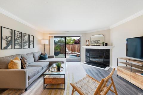 821 2nd St W, Sonoma, CA 95476