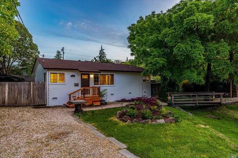 1034 Carr Ave, Santa Rosa, CA 95404