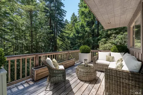 46401 Redwood Way, Anchor Bay, CA 95445