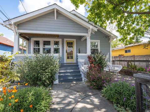 225 Vallejo St, Petaluma, CA 94952