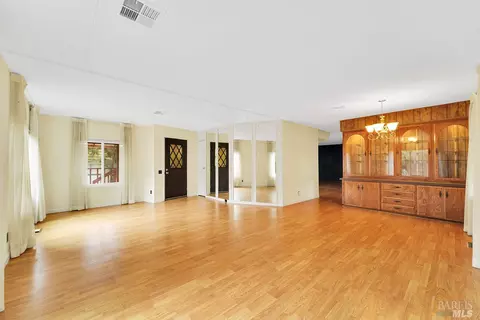 113 Kay Dr, Vallejo, CA 94590 photo 6