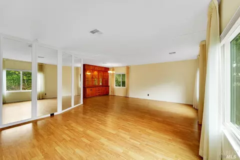 113 Kay Dr, Vallejo, CA 94590 photo 5