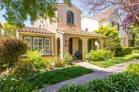 2275 Nectarine Dr, Santa Rosa, CA 95404