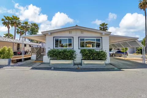 126 Heather Ln, Calistoga, CA 94515