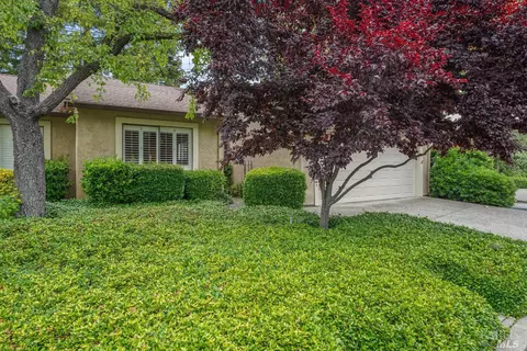 1120 Peppertree Cir, Saint Helena, CA 94574
