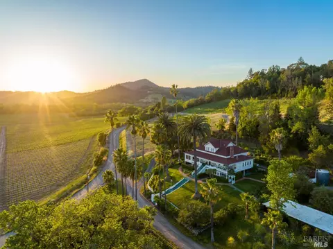 10630 Wohler Rd, Healdsburg, CA 95448