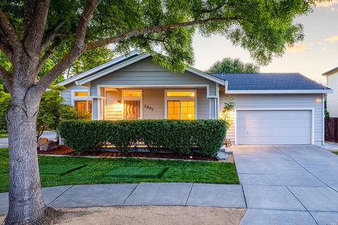 2591 Meda Ave, Santa Rosa, CA 95404