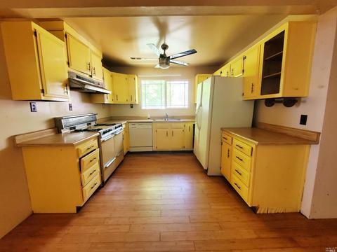 33 Alameda Ave, Willits, CA 95490 photo 9