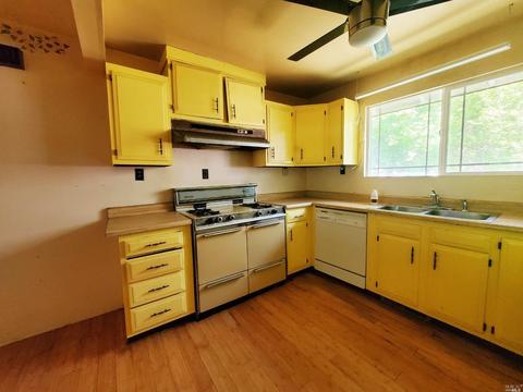 33 Alameda Ave, Willits, CA 95490 photo 10