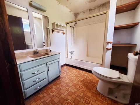 33 Alameda Ave, Willits, CA 95490 photo 13
