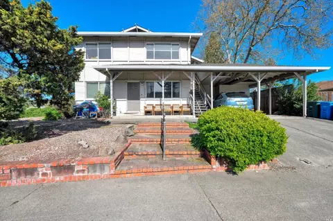 2246 Mission Blvd, Santa Rosa, CA 95409