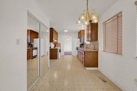 185 Mesa Ct, Vacaville, CA 95687 photo 30