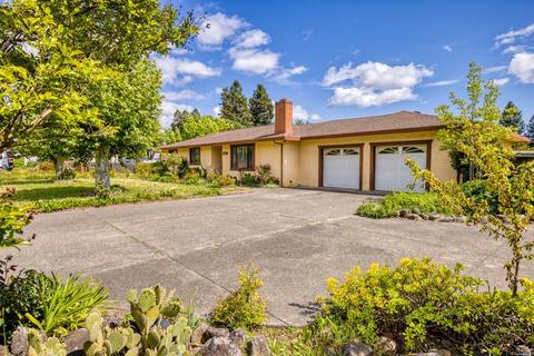 270 Billington Ln, Windsor, CA 95492