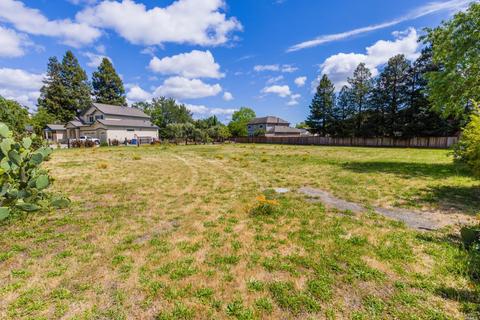 270 Billington Ln, Windsor, CA 95492 photo 3
