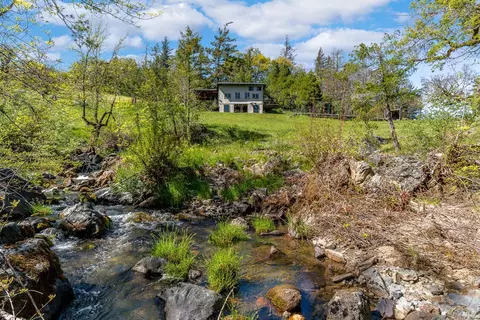 28500 Valley View Dr, Willits, CA 95490