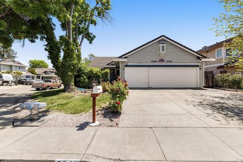 7246 Roxanne Ln, Rohnert Park, CA 94928