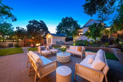 324 Grant St, Healdsburg, CA 95448