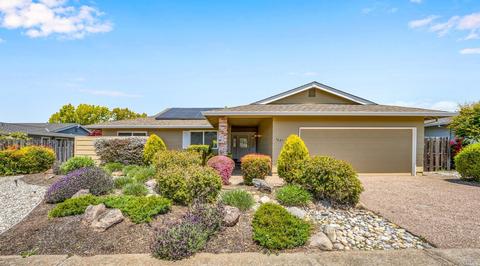 7627 Oak Leaf Dr, Santa Rosa, CA 95409