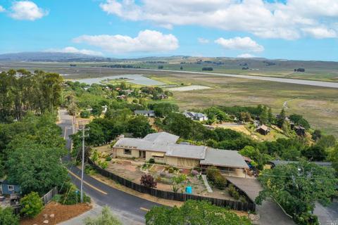 290 Crest Rd, Novato, CA 94945 photo 2