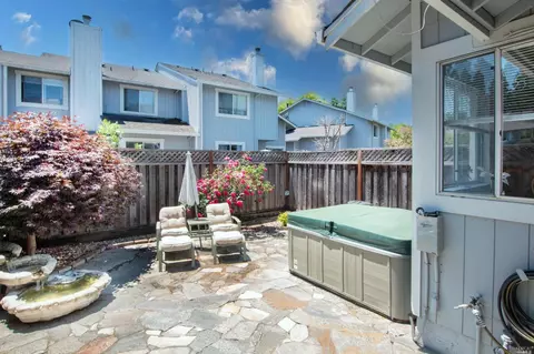 7429 Madera Pl, Rohnert Park, CA 94928