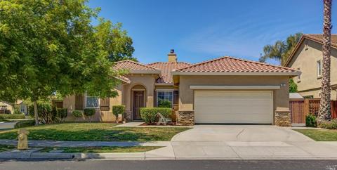 833 Redhaven St, Brentwood, CA 94513