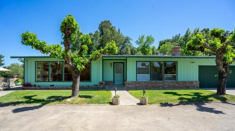 80 El Rancho Dr, Cloverdale, CA 95425