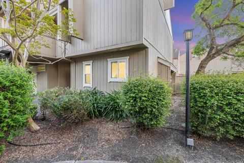 7655 Camino Colegio, Rohnert Park, CA 94928