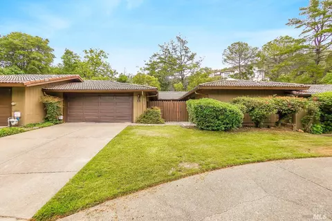 2 Elkhorn Pl, Fairfield, CA 94534
