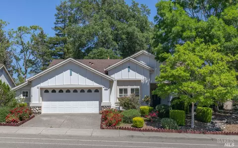 778 S Foothill Blvd, Cloverdale, CA 95425