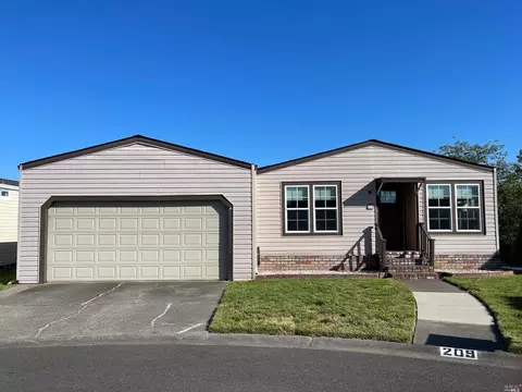 209 N Julie Pl N, Napa, CA 94558
