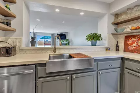 155 Nantucket Ln, Vallejo, CA 94590 photo 16