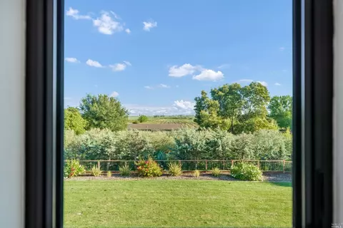 2222 Las Amigas Rd, Napa, CA 94559