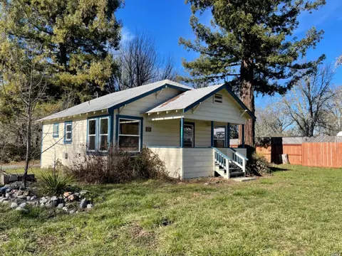 220 Ramsey Rd, Laytonville, CA 95454