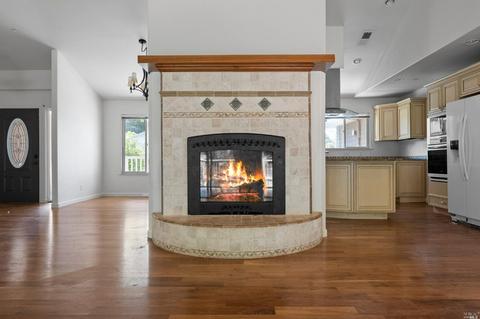 414 E 1st St, Cloverdale, CA 95425 photo 8