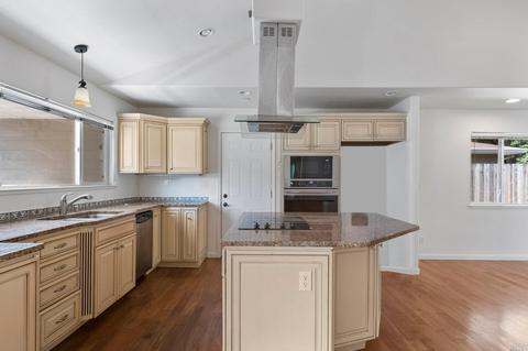 414 E 1st St, Cloverdale, CA 95425 photo 9