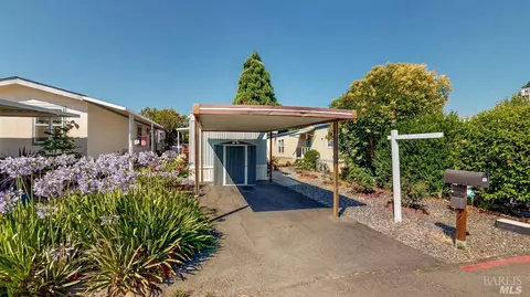 145 Walnut Cir, Rohnert Park, CA 94928