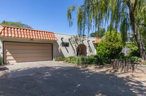 315 Bailhache Ave, Healdsburg, CA 95448