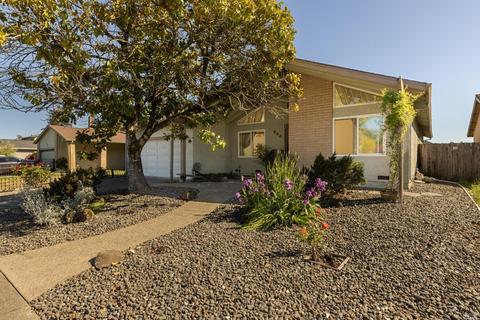804 Ely Blvd S, Petaluma, CA 94954
