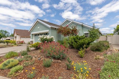 102 Spring Ct, Cloverdale, CA 95425 photo 2
