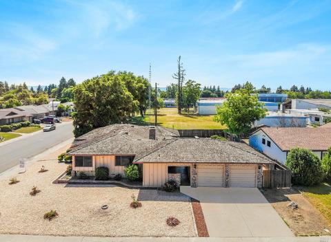 950 W B St, Dixon, CA 95620