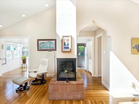 1596 Wright St, Santa Rosa, CA 95404 photo 9